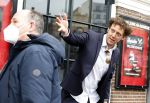 Amsterdam 19 januari 2022
Cabaretiers Bert Visscher en Jochem Myer tijdens de landelijke protestactie Kapsalon Theater in de Kleine Komedie. De cultuursector komt in actie tegen de coronamaatregelen. Tientallen theaters in heel Nederland  zijn omgebouwd tot een kapsalon.