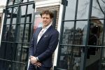 Amsterdam 19 januari 2022
Cabaretiers Bert Visscher en Jochem Myer tijdens de landelijke protestactie Kapsalon Theater in de Kleine Komedie. De cultuursector komt in actie tegen de coronamaatregelen. Tientallen theaters in heel Nederland  zijn omgebouwd tot een kapsalon.