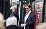 Amsterdam 19 januari 2022
Cabaretiers Bert Visscher en Jochem Myer tijdens de landelijke protestactie Kapsalon Theater in de Kleine Komedie. De cultuursector komt in actie tegen de coronamaatregelen. Tientallen theaters in heel Nederland  zijn omgebouwd tot een kapsalon.