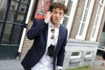 Amsterdam 19 januari 2022
Cabaretiers Bert Visscher en Jochem Myer tijdens de landelijke protestactie Kapsalon Theater in de Kleine Komedie. De cultuursector komt in actie tegen de coronamaatregelen. Tientallen theaters in heel Nederland  zijn omgebouwd tot een kapsalon.