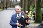 Lage Vuursche 31 januari 2022
Johan Vlemmix (Bloemen ) en Salar Azimi ( Kaviaar ter waarde van 100.000euro) brengen kado naar prinses Beatrix op kasteel Drackensteyn vanwege haar 84e verjaardag