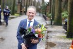 Lage Vuursche 31 januari 2022
Johan Vlemmix (Bloemen ) en Salar Azimi ( Kaviaar ter waarde van 100.000euro) brengen kado naar prinses Beatrix op kasteel Drackensteyn vanwege haar 84e verjaardag