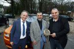 Lage Vuursche 31 januari 2022
Johan Vlemmix (Bloemen ) en Salar Azimi ( Kaviaar ter waarde van 100.000euro) brengen kado naar prinses Beatrix op kasteel Drackensteyn vanwege haar 84e verjaardag