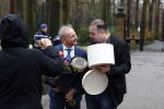 Lage Vuursche 31 januari 2022
Johan Vlemmix (Bloemen ) en Salar Azimi ( Kaviaar ter waarde van 100.000euro) brengen kado naar prinses Beatrix op kasteel Drackensteyn vanwege haar 84e verjaardag