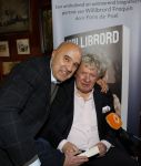Laren 7 februari 2022
Boekpresentatie van Willibrord Frequin in het bonte paard. Rene v d Gijp reikte het eerste exemplaar uit . Fons de Poel is de schrijver. Willibrord en John v d Heuvel