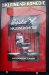 Amsterdam 19 januari 2022
Cabaretiers Bert Visscher en Jochem Myer tijdens de landelijke protestactie Kapsalon Theater in de Kleine Komedie. De cultuursector komt in actie tegen de coronamaatregelen. Tientallen theaters in heel Nederland  zijn omgebouwd tot een kapsalon.