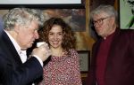 Laren 7 februari 2022
Boekpresentatie van Willibrord Frequin in het bonte paard. Rene v d Gijp reikte het eerste exemplaar uit . Fons de Poel is de schrijver. Katja Schuurman