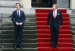 Den haag 10 januari 2022
Balkonscene nieuwe kabinet op paleis Noordeinde.
Koning Willem Alexander Mark Rutte Wopke Hoekstra Hugo de Jonge Kasja ollongren Liesje Schreinemacher Franc Weerwind Dilan Yesilgoz Hanke Bruins Robbert Dijkgraaf Dennis Wiersma Mark Harbers Micky Adriaansens Rob Jetten Henk Staghouwer Christianne v d Wal Karien v Gennip Carola Schouten Ernst Kuipers en Conny Helder .