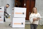 Amsterdam 18 januari 2022
Laurien Verstraten aan het verhuizen naar haar nieuwe huis . Ze heeft net vorige week een baby gekregen.