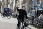 Amsterdam 8 februari 2022
Leco v Zadelhoff op zijn electrische v Moof fiets in amsterdam zuid