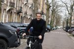 Amsterdam 8 februari 2022
Leco v Zadelhoff op zijn electrische v Moof fiets in amsterdam zuid
