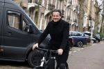 Amsterdam 8 februari 2022
Leco v Zadelhoff op zijn electrische v Moof fiets in amsterdam zuid