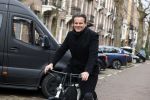 Amsterdam 8 februari 2022
Leco v Zadelhoff op zijn electrische v Moof fiets in amsterdam zuid