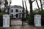 Huizen 13 februari 2022
Linda de Mol kreeg bezoek aan huis