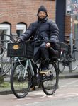 Amsterdam 8 februari 2022
Mari v d Ven op de fiets in amsterdam zuid