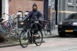 Amsterdam 8 februari 2022
Mari v d Ven op de fiets in amsterdam zuid