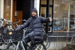 Amsterdam 8 februari 2022
Mari v d Ven op de fiets in amsterdam zuid