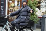 Amsterdam 8 februari 2022
Mari v d Ven op de fiets in amsterdam zuid
