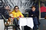 Amsterdam 30 januari 2022
Mark Baanders met zijn vader en zijn hond op terras in Amsterdam Zuid.
