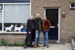 Uithoorn 10 februari 2022
Martien Meiland Erica en Maxime nemen nieuw programma oip voor sbs6 . Ze wonen in rijtjes huis en moeten van de bijstand leven.