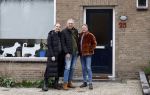 Uithoorn 10 februari 2022
Martien Meiland Erica en Maxime nemen nieuw programma oip voor sbs6 . Ze wonen in rijtjes huis en moeten van de bijstand leven.