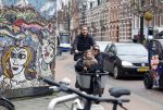 Amsterdam 4 en 5 februari 2022
Monica Geuze met dochtertje  haar vriend Robbert Kroese in bakfiets  in Amsterdam zuid.