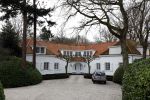 Naarden 13 februari 2022
Het huis van jan des Bouvrie en zijn vrouw Monique des Bouvrie staat te koop voor 10 miljoen euro.