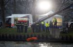 Nigtevecht Abcoude 25 januari 2022
De politie vist een lijk uit het Amsterdam Rijnkanaal