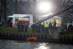 Nigtevecht Abcoude 25 januari 2022
De politie vist een lijk uit het Amsterdam Rijnkanaal