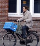Amsterdam 13 februari 2022
Prinses Marilene op de fiets in Amsterdam zuid.