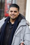 Amsterdam 19 januari 2022
Cabaretiers Bert Visscher en Jochem Myer tijdens de landelijke protestactie Kapsalon Theater in de Kleine Komedie. De cultuursector komt in actie tegen de coronamaatregelen. Tientallen theaters in heel Nederland  zijn omgebouwd tot een kapsalon. Rayen Panday