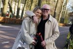 Laren 7 februari 2022
Rene v d Gijp en zijn vrouw Minouche op weg naar de boekpresentatie van Willibrord Frequin.