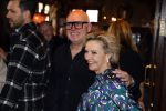 Laren 7 februari 2022
Boekpresentatie van Willibrord Frequin in het bonte paard. Rene v d Gijp reikte het eerste exemplaar uit . Fons de Poel is de schrijver. Mariska v Kolck en rene v d Gijp