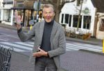 Laren 7 februari 2022
Boekpresentatie van Willibrord Frequin in het bonte paard. Rene v d Gijp reikte het eerste exemplaar uit . Riny v d Lee