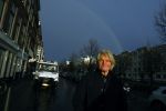 Den Haag 4 februari 2022
Rob en Ferdi Bolland worden geeerd met een plakaat op de muur van een huis met een tekst van 1 van hun liedjes daarop. Het hangt in de straat waar Rob Bolland woont.