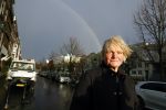 Den Haag 4 februari 2022
Rob en Ferdi Bolland worden geeerd met een plakaat op de muur van een huis met een tekst van 1 van hun liedjes daarop. Het hangt in de straat waar Rob Bolland woont.
