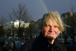 Den Haag 4 februari 2022
Rob en Ferdi Bolland worden geeerd met een plakaat op de muur van een huis met een tekst van 1 van hun liedjes daarop. Het hangt in de straat waar Rob Bolland woont.