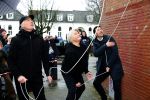 Den Haag 4 februari 2022
Rob en Ferdi Bolland worden geeerd met een plakaat op de muur van een huis met een tekst van 1 van hun liedjes daarop. Het hangt in de straat waar Rob Bolland woont.