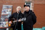Den Haag 4 februari 2022
Rob en Ferdi Bolland worden geeerd met een plakaat op de muur van een huis met een tekst van 1 van hun liedjes daarop. Het hangt in de straat waar Rob Bolland woont.