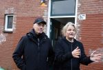 Den Haag 4 februari 2022
Rob en Ferdi Bolland worden geeerd met een plakaat op de muur van een huis met een tekst van 1 van hun liedjes daarop. Het hangt in de straat waar Rob Bolland woont.