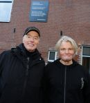 Den Haag 4 februari 2022
Rob en Ferdi Bolland worden geeerd met een plakaat op de muur van een huis met een tekst van 1 van hun liedjes daarop. Het hangt in de straat waar Rob Bolland woont.