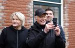 Den Haag 4 februari 2022
Rob en Ferdi Bolland worden geeerd met een plakaat op de muur van een huis met een tekst van 1 van hun liedjes daarop. Het hangt in de straat waar Rob Bolland woont.