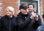 Den Haag 4 februari 2022
Rob en Ferdi Bolland worden geeerd met een plakaat op de muur van een huis met een tekst van 1 van hun liedjes daarop. Het hangt in de straat waar Rob Bolland woont.