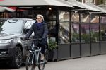 Amsterdam 10 februari 2022
Robert Kranenborg op zijn electrische van moof fiets in Amsterdam zuid