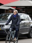 Amsterdam 10 februari 2022
Robert Kranenborg op zijn electrische van moof fiets in Amsterdam zuid