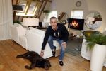Leeuwarden 9 februari 2022
Rogier Smit in zijn nieuwe huis met zijn hond brownie
