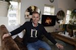 Leeuwarden 9 februari 2022
Rogier Smit in zijn nieuwe huis met zijn hond brownie