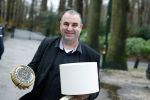 Lage Vuursche 31 januari 2022
Johan Vlemmix (Bloemen ) en Salar Azimi ( Kaviaar ter waarde van 100.000euro) brengen kado naar prinses Beatrix op kasteel Drackensteyn vanwege haar 84e verjaardag