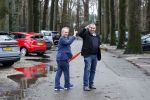 Lage Vuursche 31 januari 2022
Johan Vlemmix (Bloemen ) en Salar Azimi ( Kaviaar ter waarde van 100.000euro) brengen kado naar prinses Beatrix op kasteel Drackensteyn vanwege haar 84e verjaardag