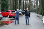 Lage Vuursche 31 januari 2022
Johan Vlemmix (Bloemen ) en Salar Azimi ( Kaviaar ter waarde van 100.000euro) brengen kado naar prinses Beatrix op kasteel Drackensteyn vanwege haar 84e verjaardag
